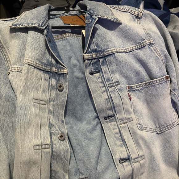 Levi's Jackets & Blazers - Levi's Classic Blue Denim Jacket